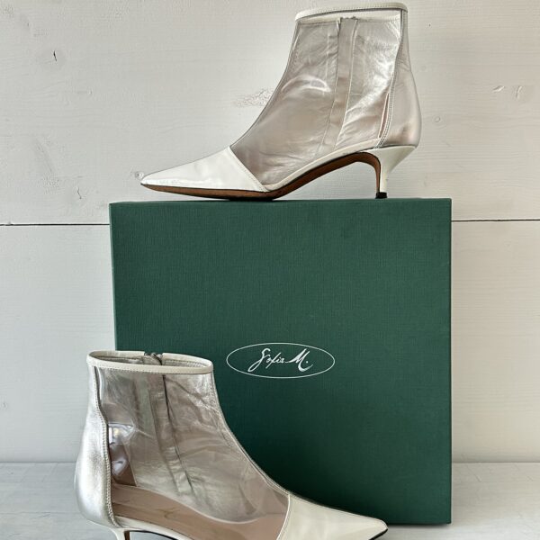 Stivaletto a punta in pelle, vernice e pvc SOFIA M.